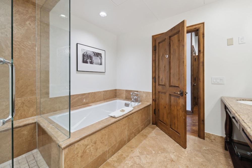 The Aspen Mountain Residences photo 17