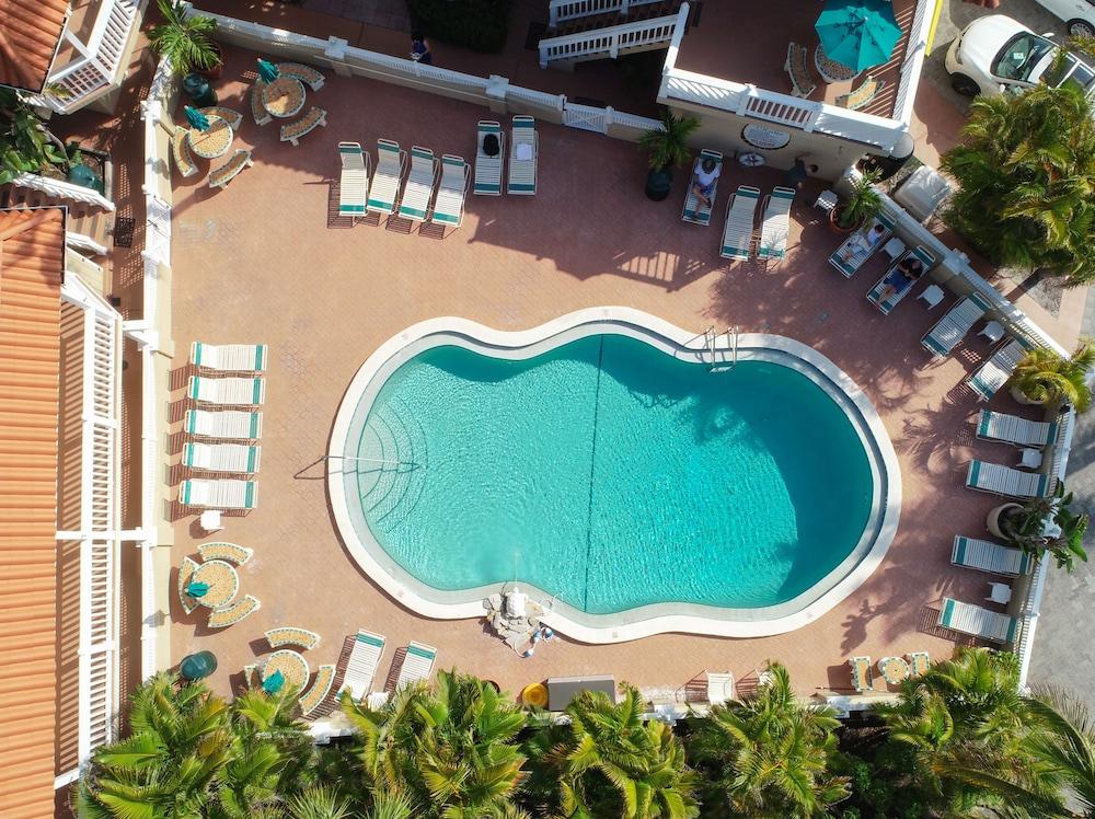 Tortuga Inn Beach Resort photo 74