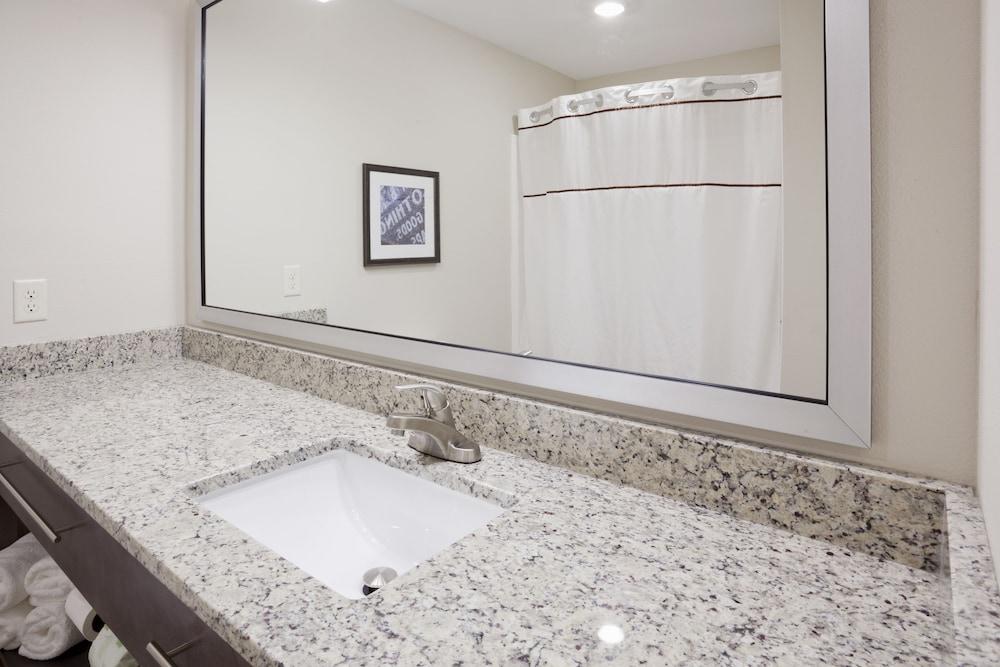 GrandStay Cannon Falls photo 27