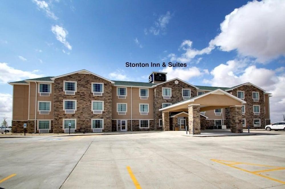 Stanton Inn & Suites photo 43
