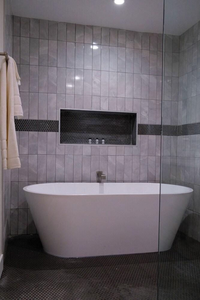 Adobe inn photo 14