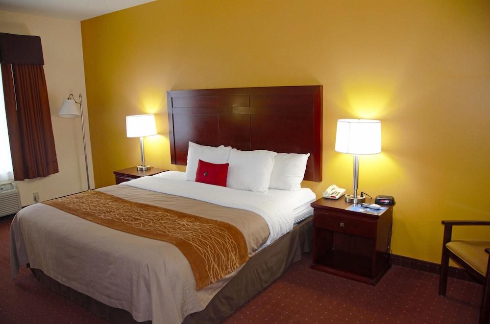 Americas Best Value Inn St. Robert photo 5