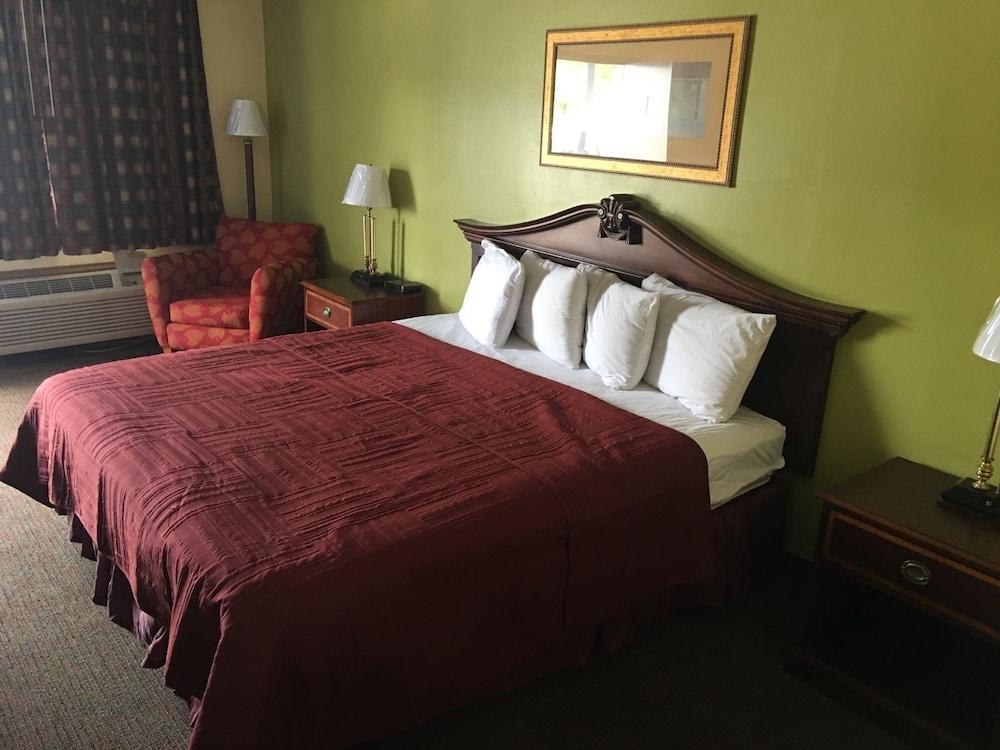 Economy Inn photo 5