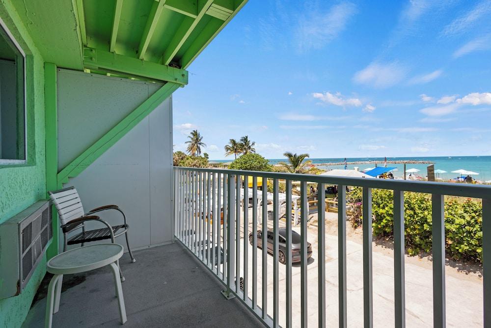Oceanfront Inn photo 6