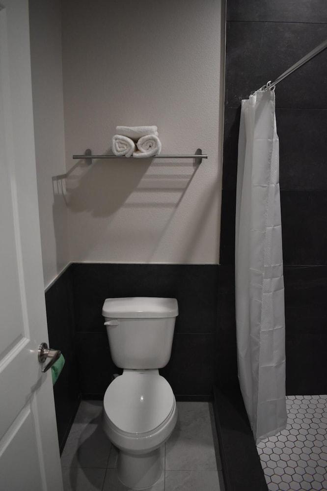 Bluestar Inn photo 26