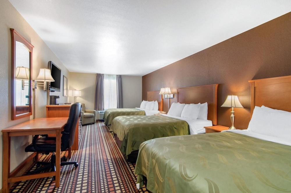 Quality Inn Kearney - Liberty photo 17
