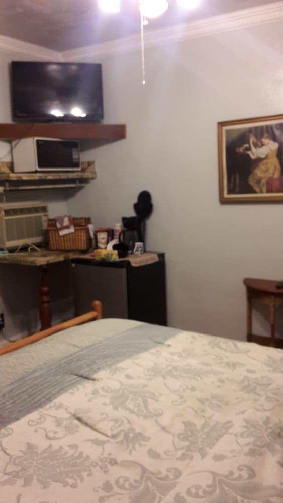 Pine Rose Inn photo 4