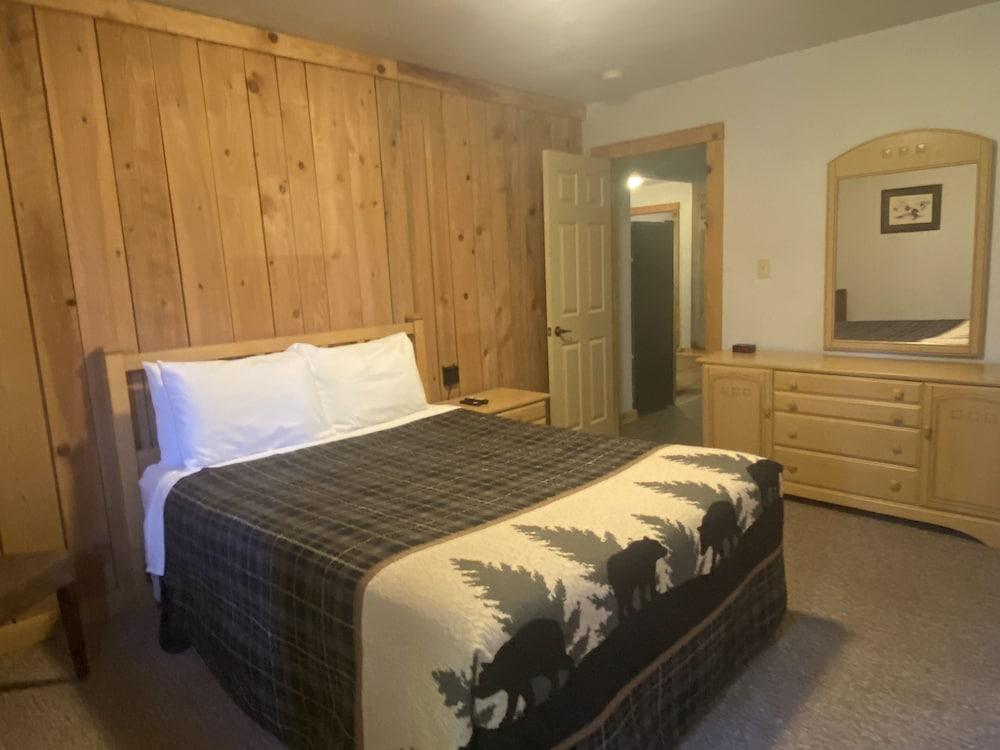 Foggy Mountain Lodge photo 57