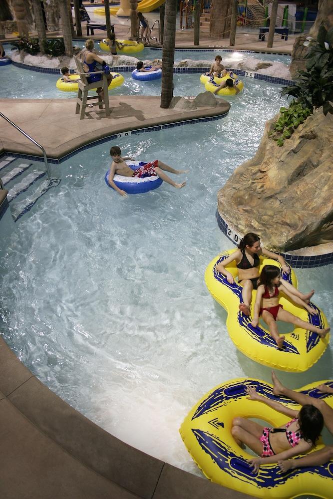 Edgewater Hotel & Waterpark photo 3