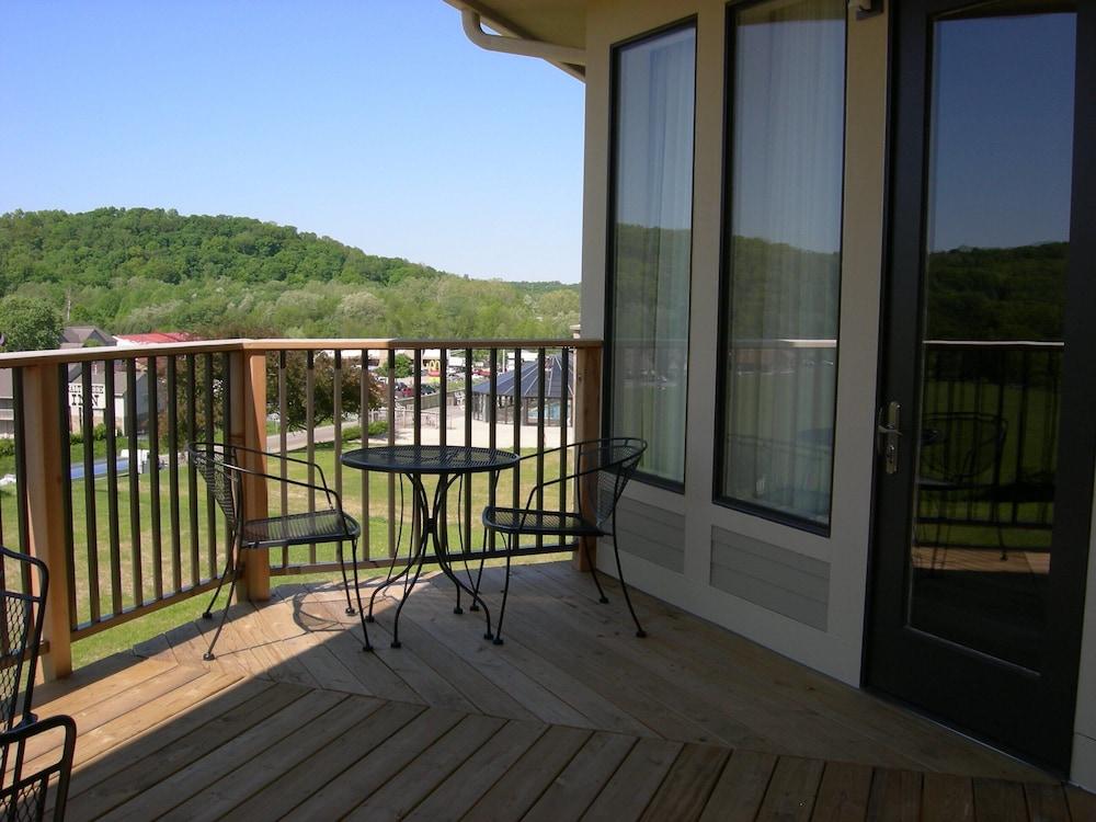 The Seasons Lodge photo 7