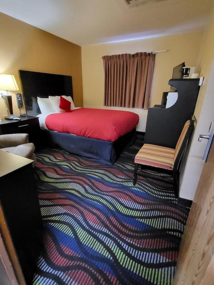 Sunset Motel photo 14