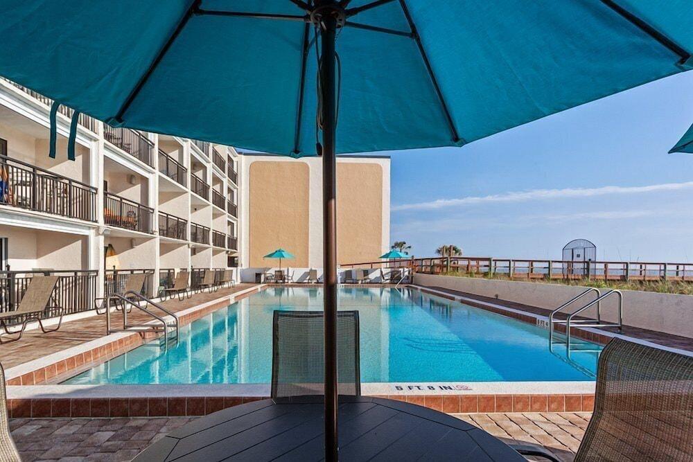 Beacher's Lodge Oceanfront Suites photo 38