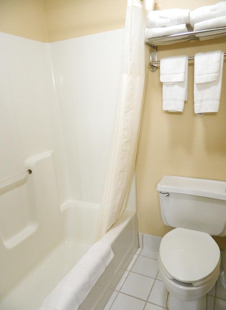 Quality Inn Ottawa near Starved Rock State Park photo 26
