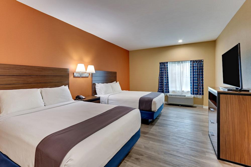 Captain's Quarters Inn photo 9