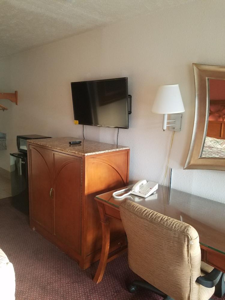 Masters Inn Columbia I-26 photo 5