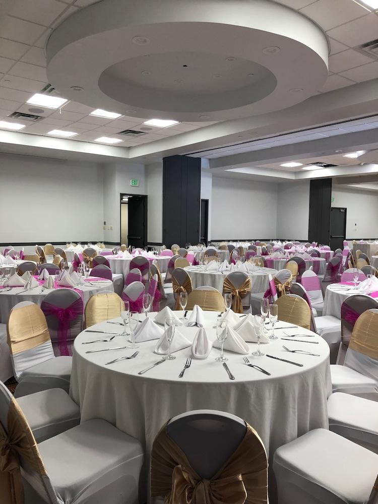 Best Western Premier Denver East photo 48