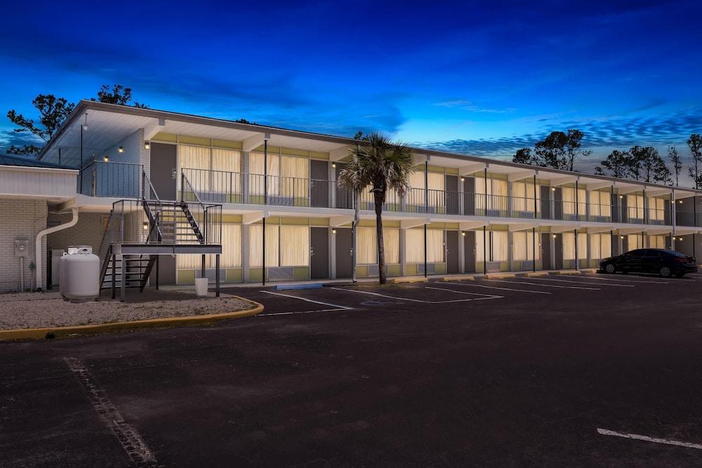 Econo Lodge Jennings photo 52