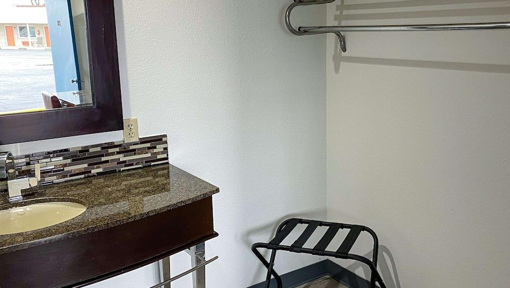 Springs Motel KY photo 15
