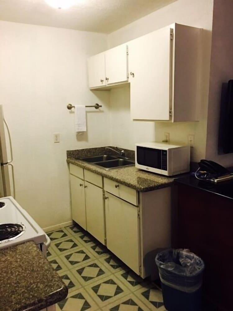 Ranch House Inn and Suites photo 28
