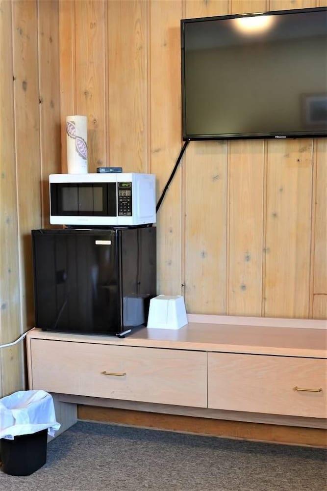 Royal Motel photo 12