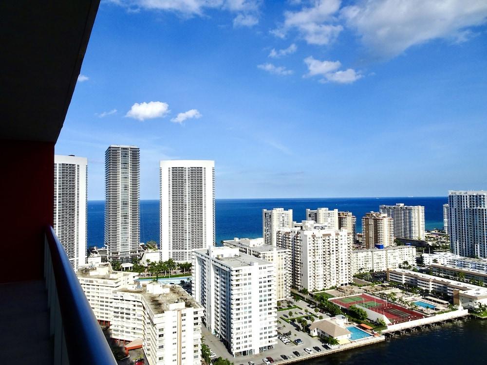 South Ocean Suites photo 11