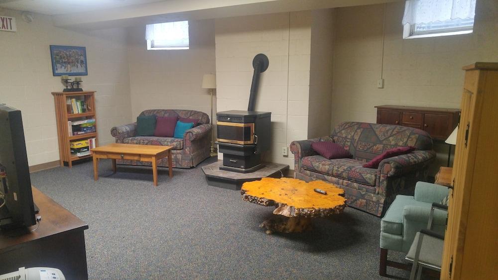 Foggy Mountain Lodge photo 13