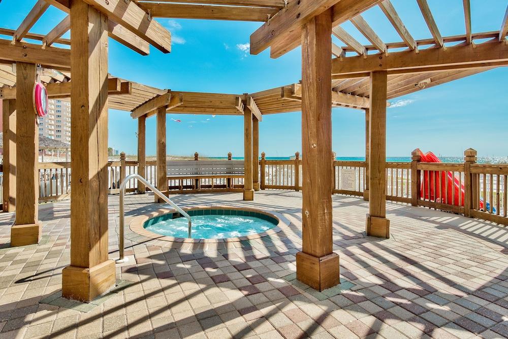 Pelican Beach Resort by Colasan photo 53