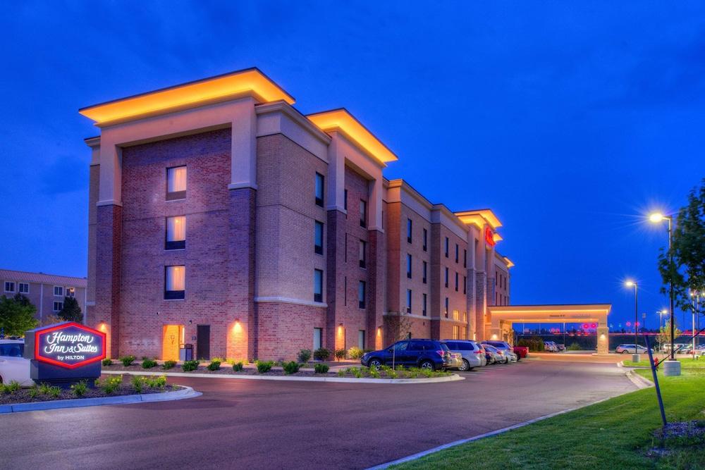 Hampton Inn & Suites Wixom photo 59