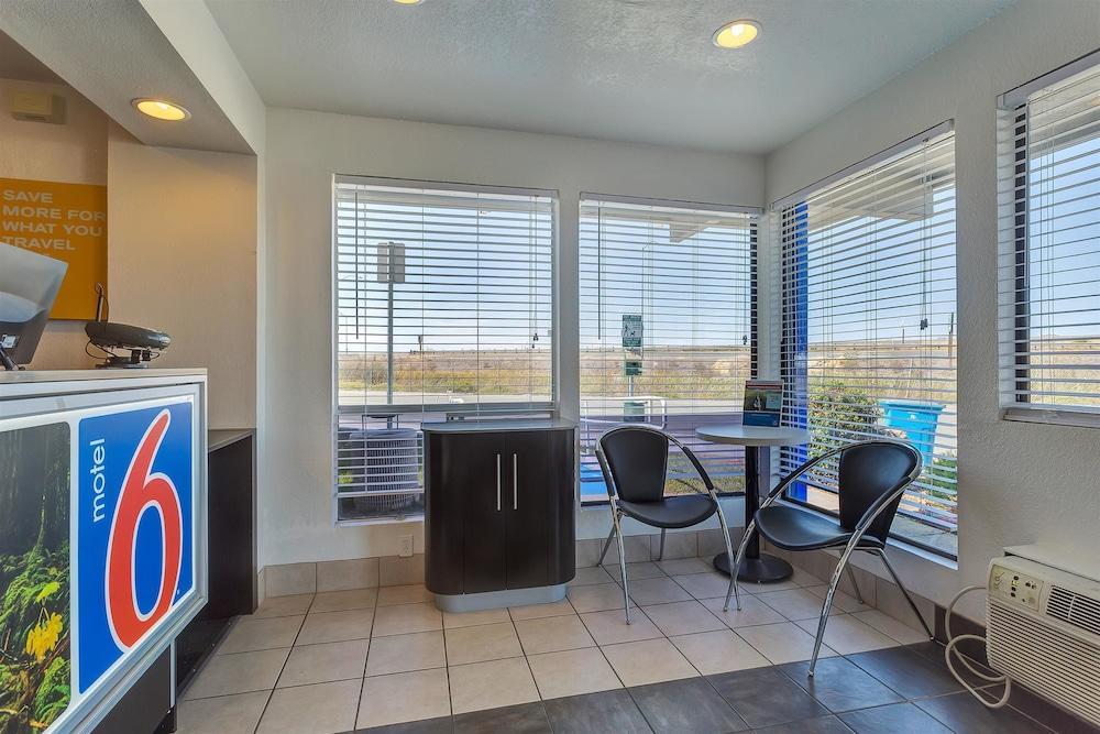 Motel 6 Vallejo, CA - Six Flags West photo 3