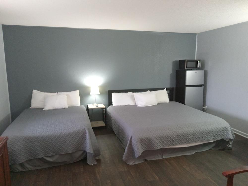 Western Hills Motel photo 10