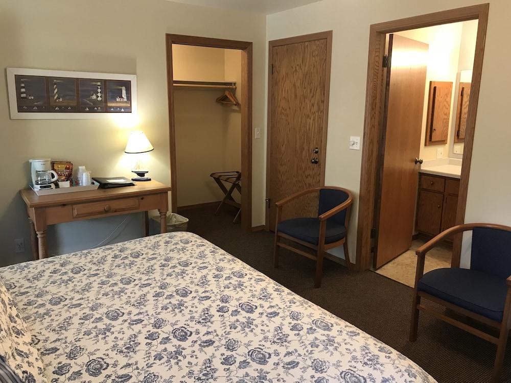 Bay Breeze Resort photo 16