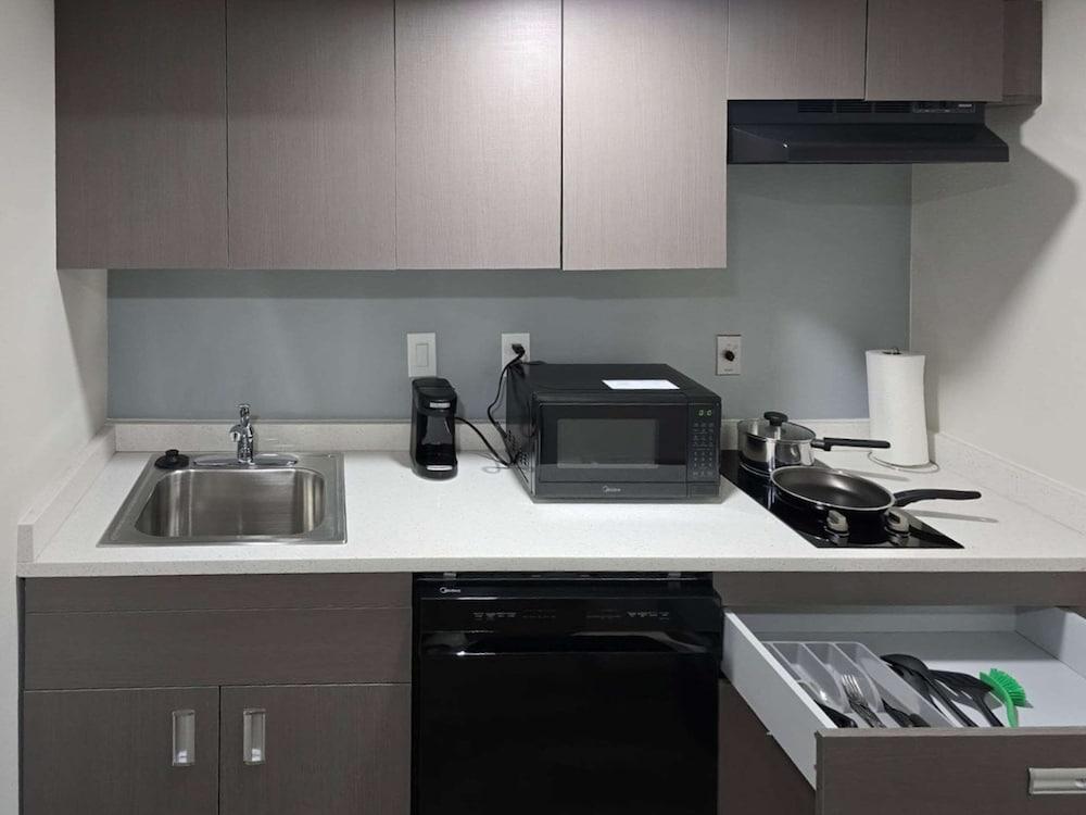 MainStay Suites Prince George - Fort Lee photo 6