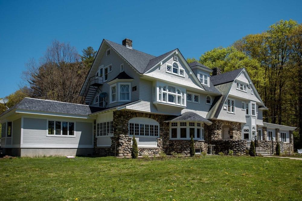 The Hartness House photo 1