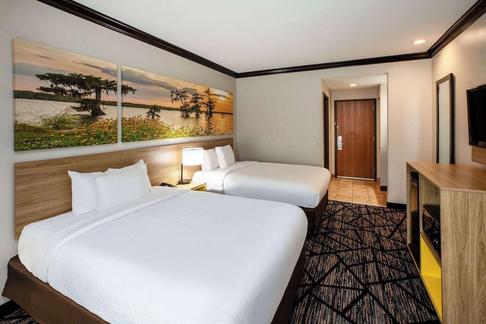 Days Inn by Wyndham Baton Rouge/I-10 photo 33