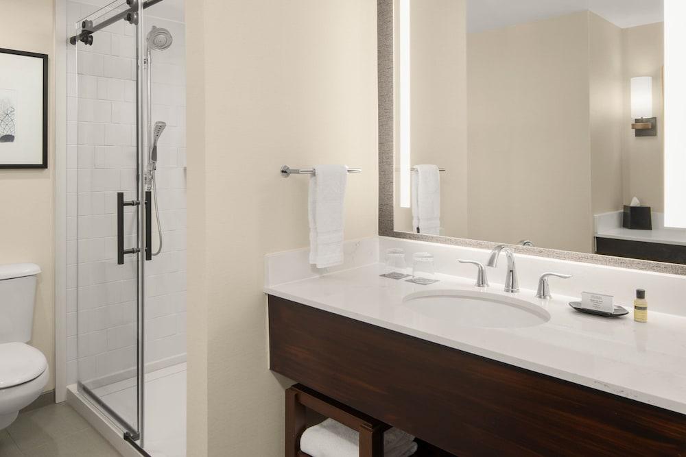 Sheraton Milwaukee Brookfield Hotel photo 19