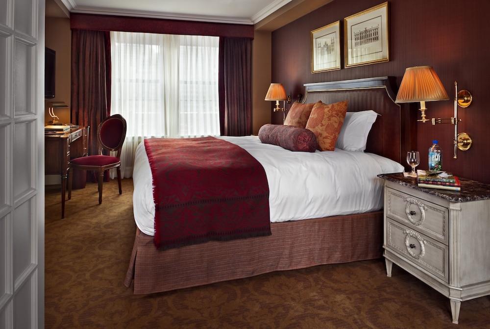 Hotel Plaza Athenee photo 18