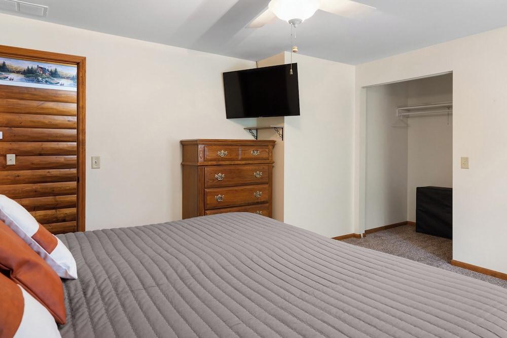 Fife Lake Lodge photo 92