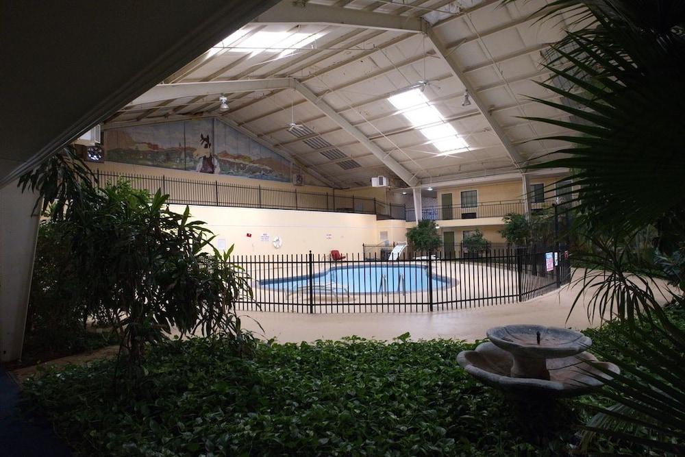 Econo Lodge Elk City photo 3