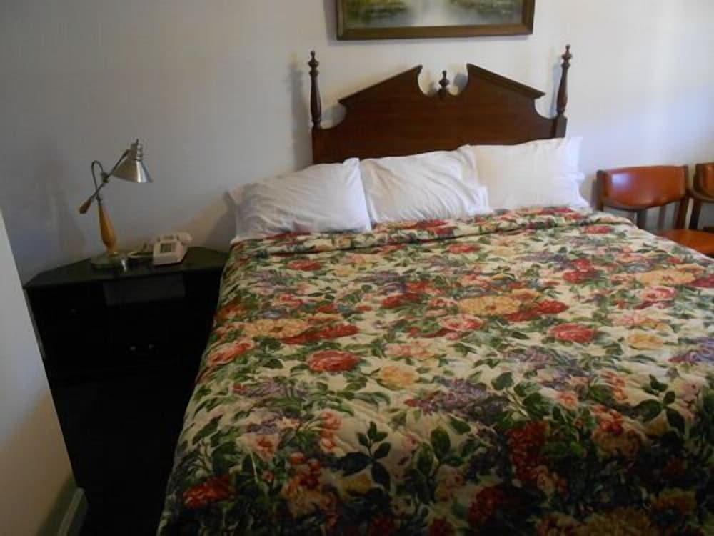 Lamplighter Motel - Clinton, Connecticut photo 4