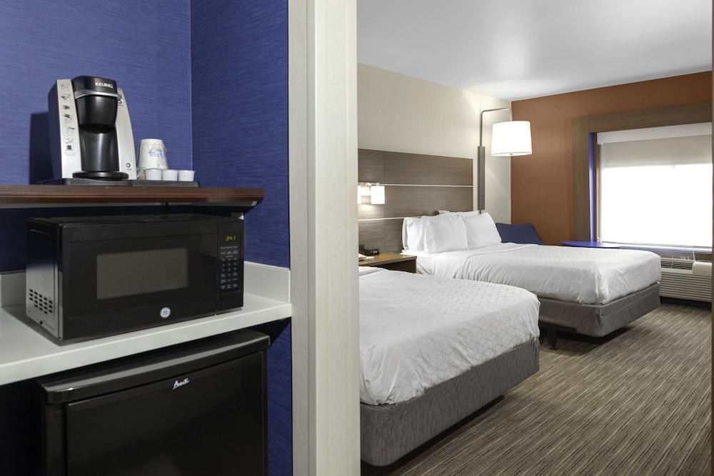 Holiday Inn Express & Suites Interstate 90 by IHG photo 12