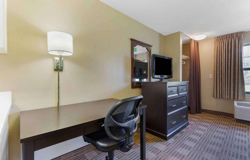 Extended Stay America Suites Washington DC Chantilly Dulles photo 9
