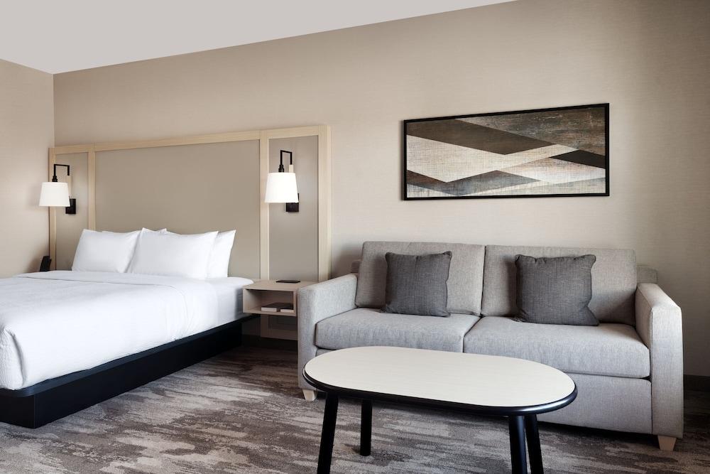 Fairfield Inn & Suites by Marriott Show Low photo 10