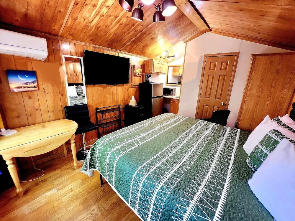 La Siesta Motel & RV Resort photo 8