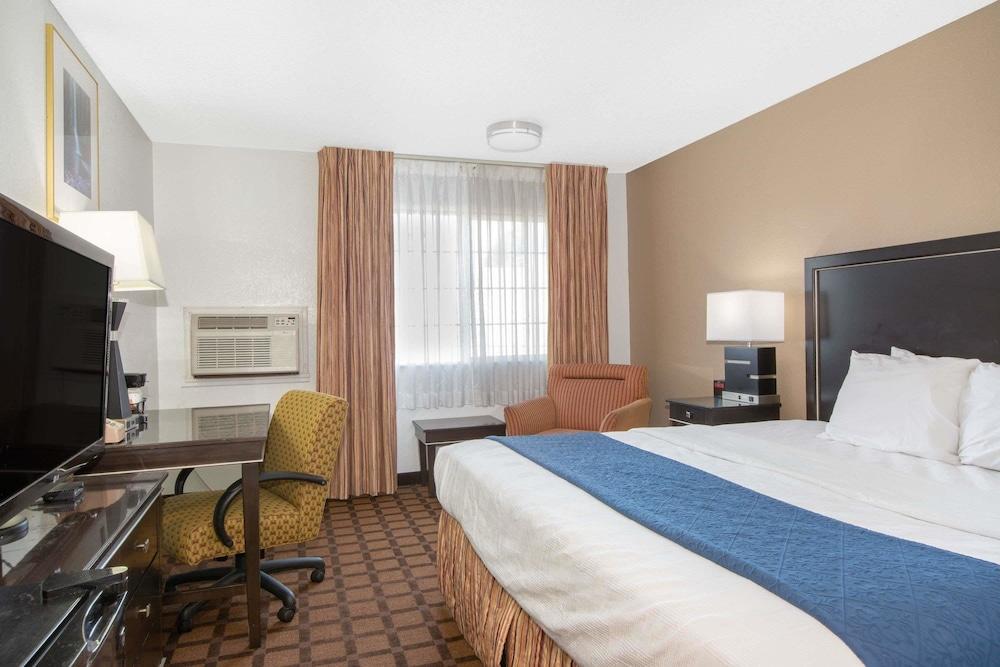 Umpqua Valley Hotel photo 3