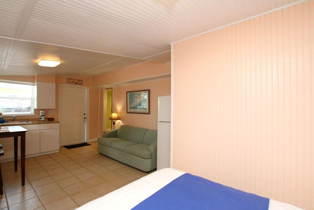 Sunset Cove Beach Resort photo 25