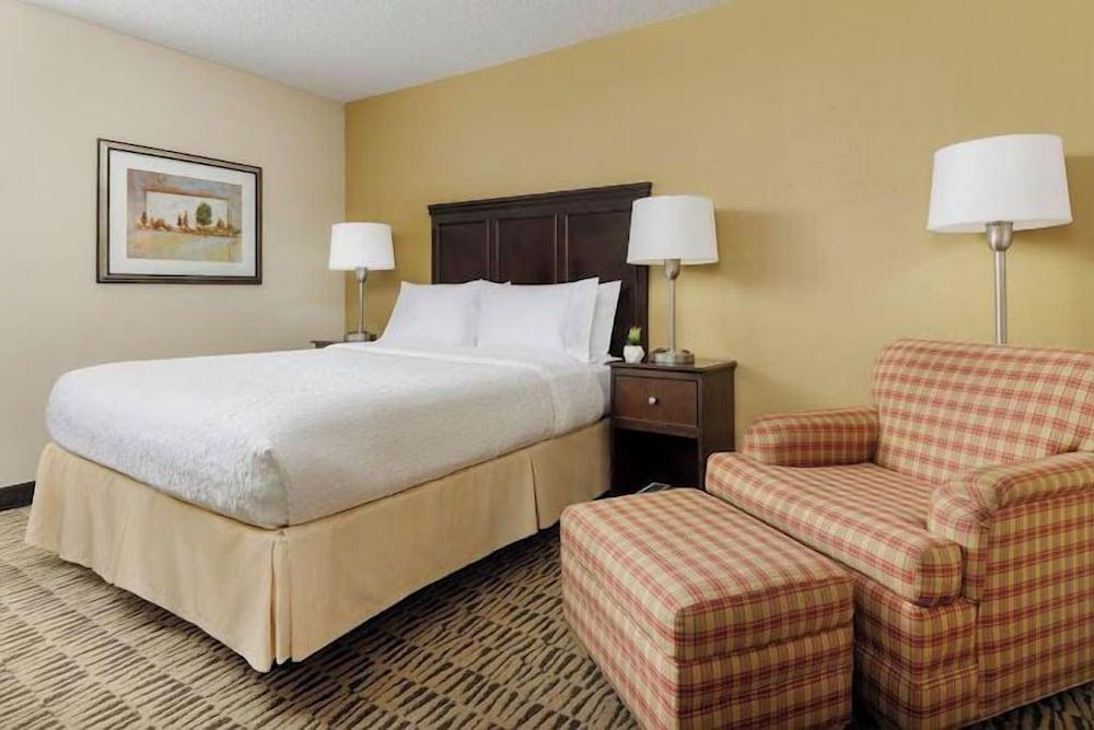Countryside Inn and Suites photo 3