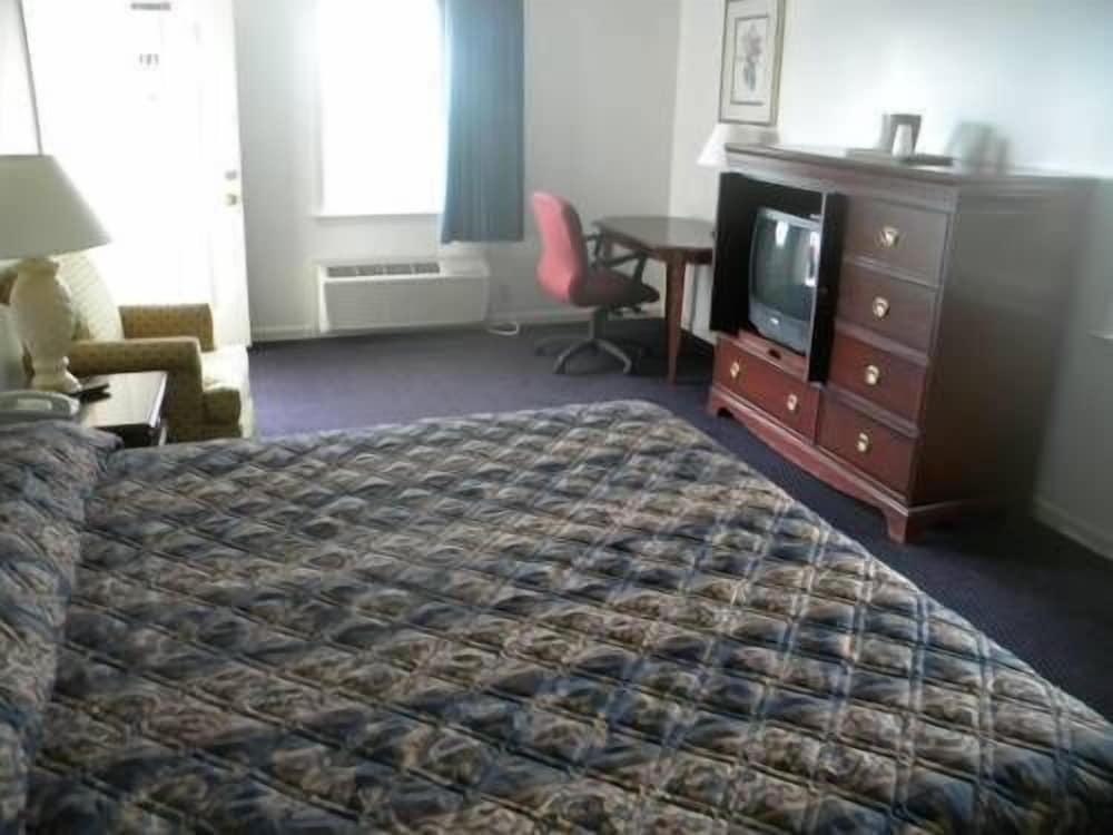 USA Inn and Suites Morgantown photo 5