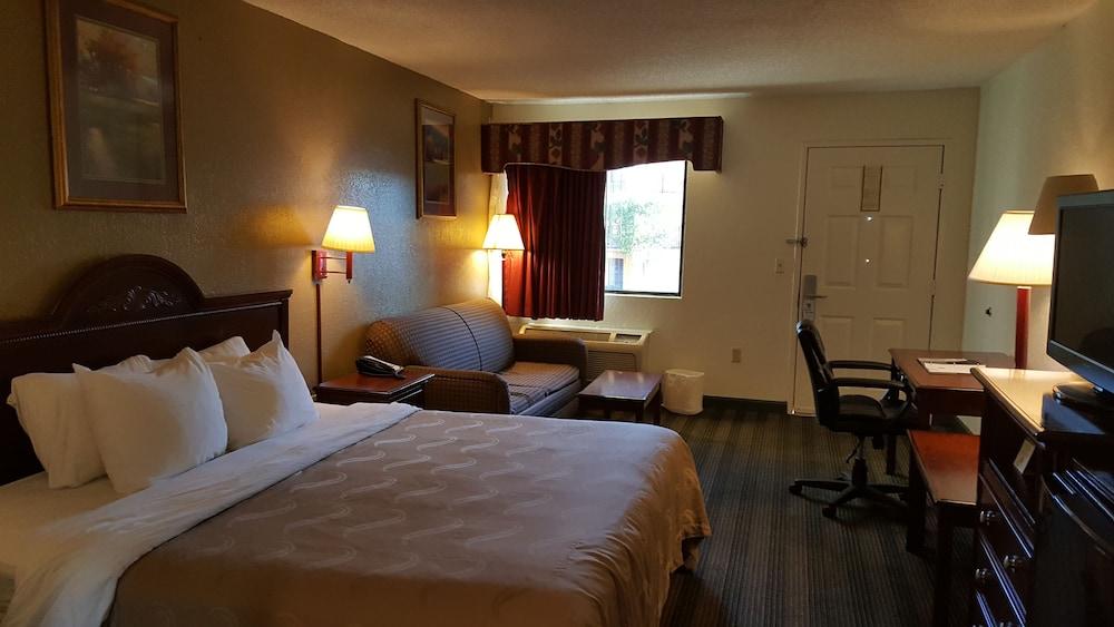 Quality Inn Mobile West Tillmans Corner photo 8