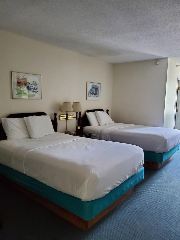 Voyager Inn photo 12