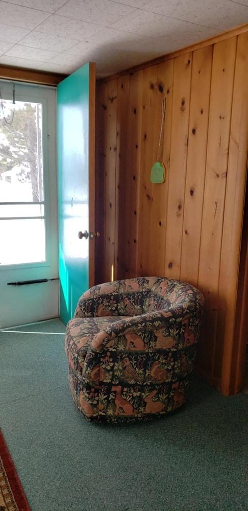 Chapel Hill Motel photo 7